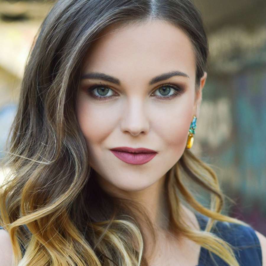 Dr. Maria Silva